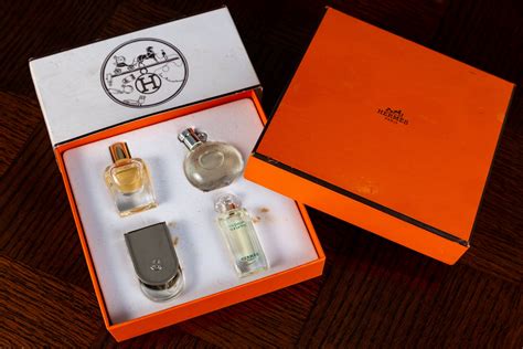 hermes perfume that comes with purse